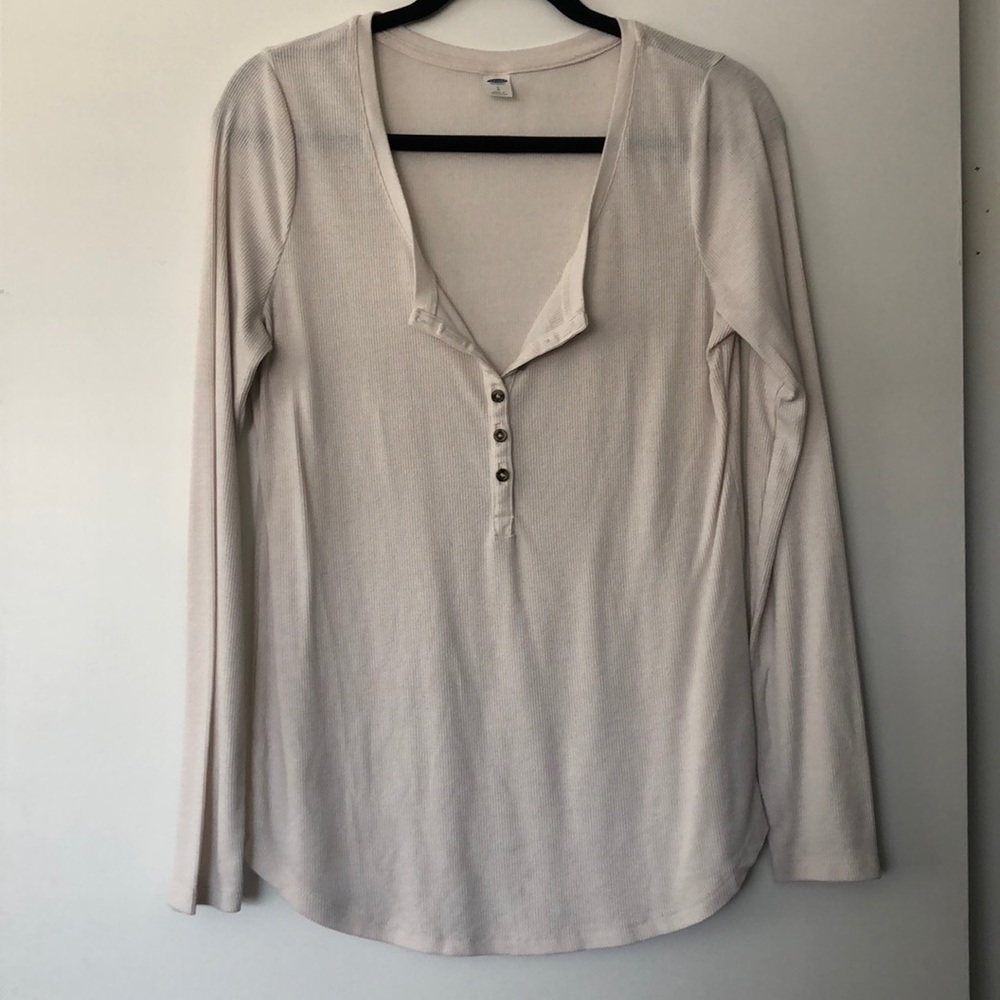 White long sleeve tee